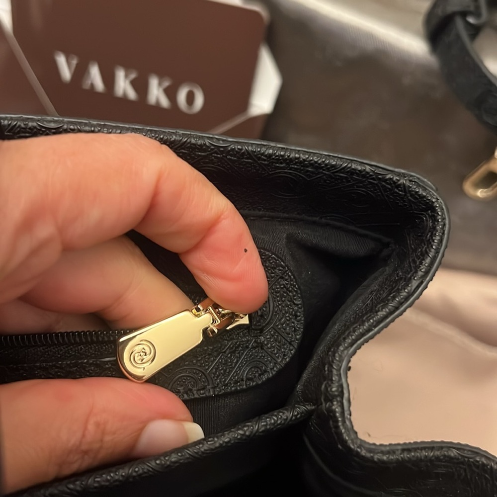 Monogram Vakko handbag - Picture 7 of 12